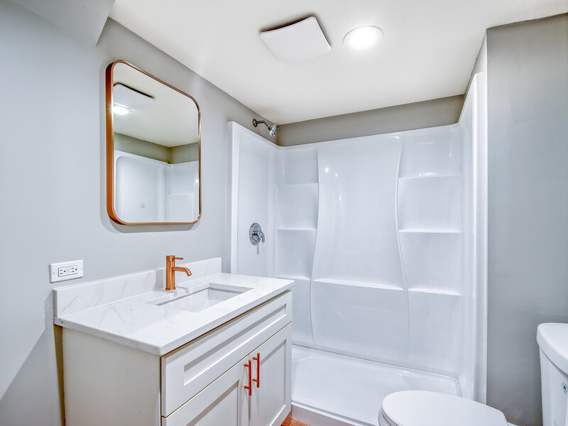 2741 W Chase Avenue Chicago IL 60645