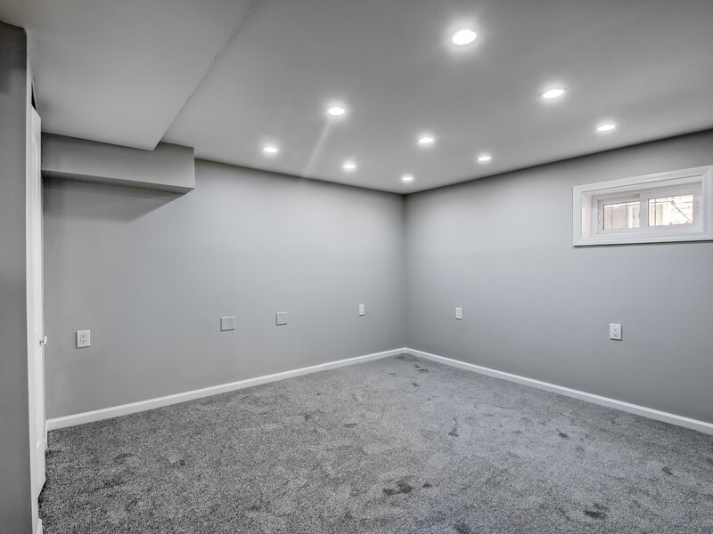 2741 W Chase Avenue Chicago IL 60645