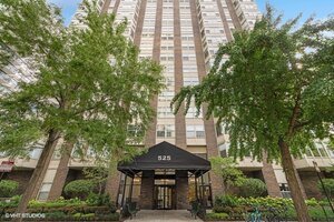 Photo of 525 W Hawthorne Place Chicago IL 60657 Unit 1007