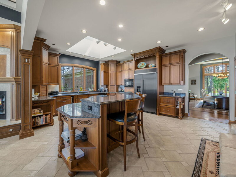 24092 W Old Oak Drive Mundelein IL 60060