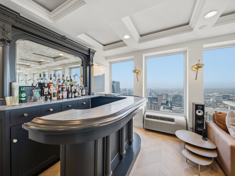 111 E Chestnut Street Chicago IL 60611