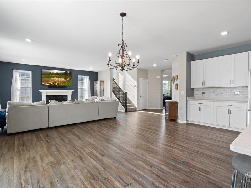 3617 Emerald Road Elgin IL 60124