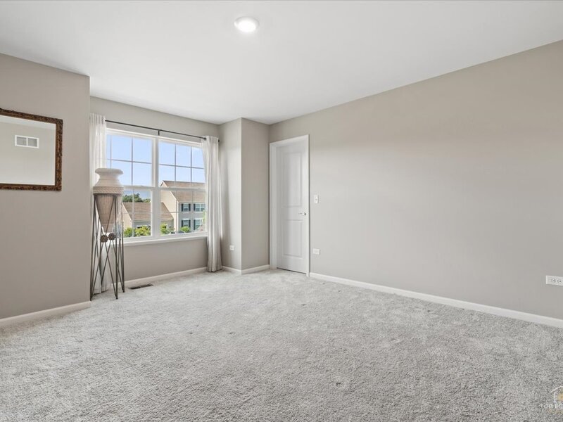 3617 Emerald Road Elgin IL 60124