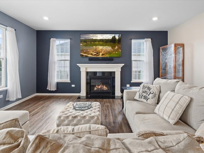 3617 Emerald Road Elgin IL 60124
