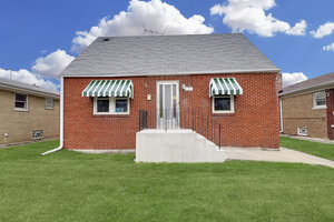 Photo of 435 Greenbay Avenue Calumet City IL 60409