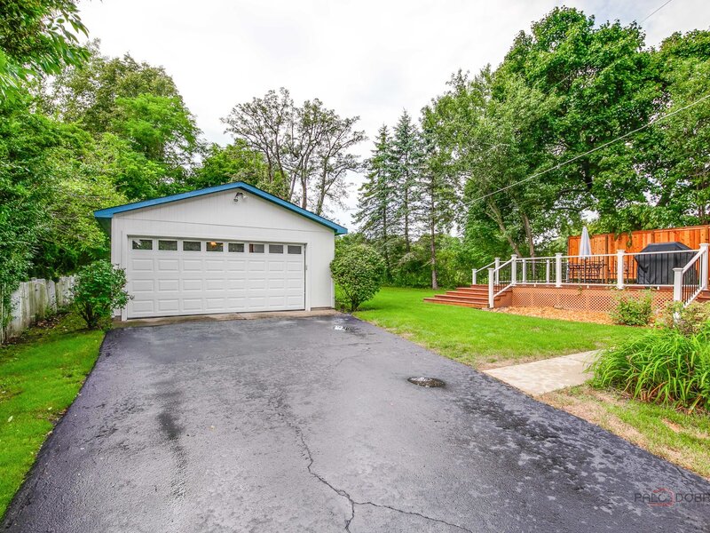 136 Washington Circle Lake Forest IL 60045