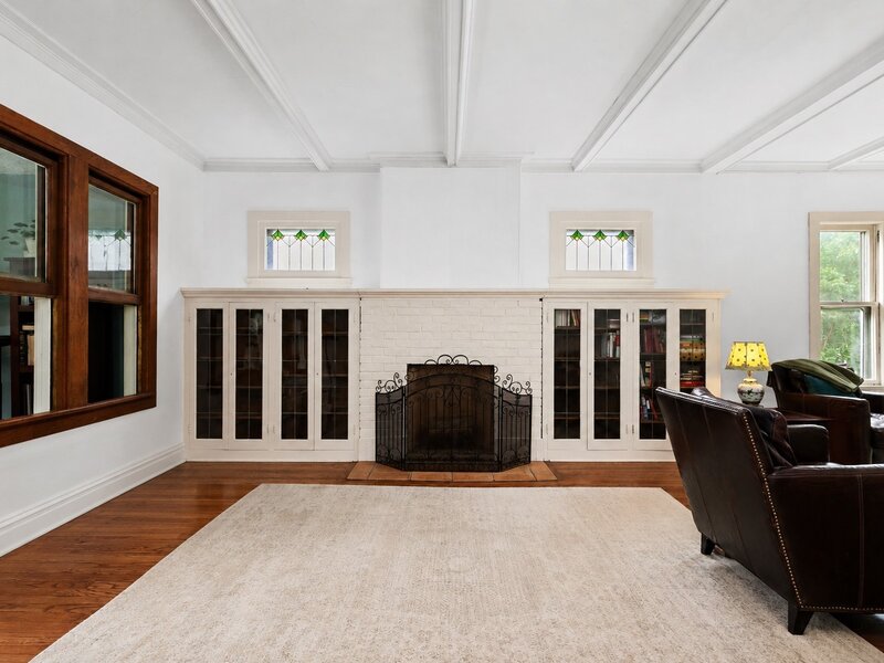 136 Washington Circle Lake Forest IL 60045