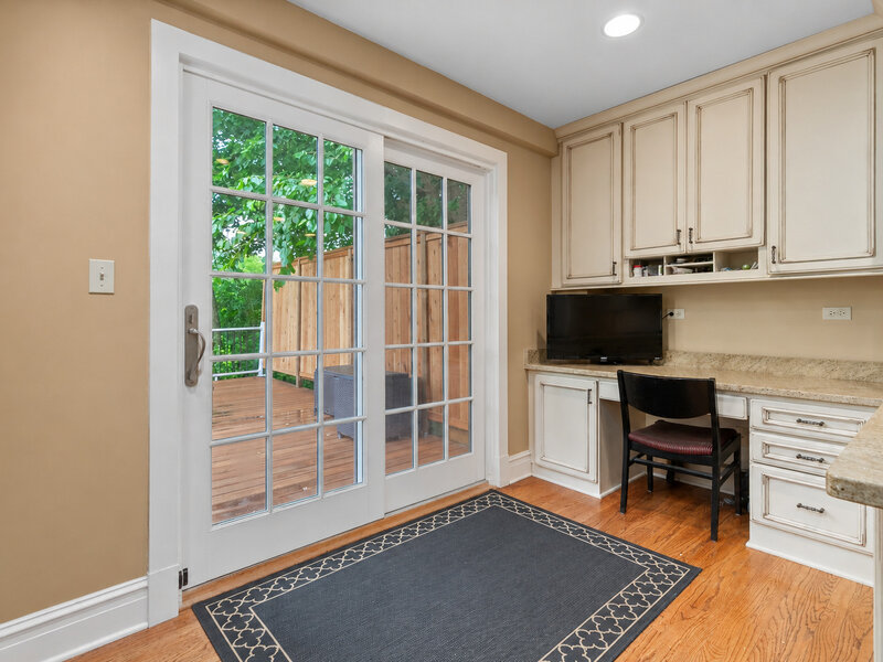136 Washington Circle Lake Forest IL 60045