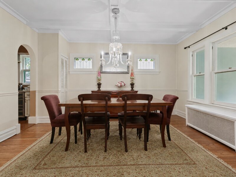 136 Washington Circle Lake Forest IL 60045