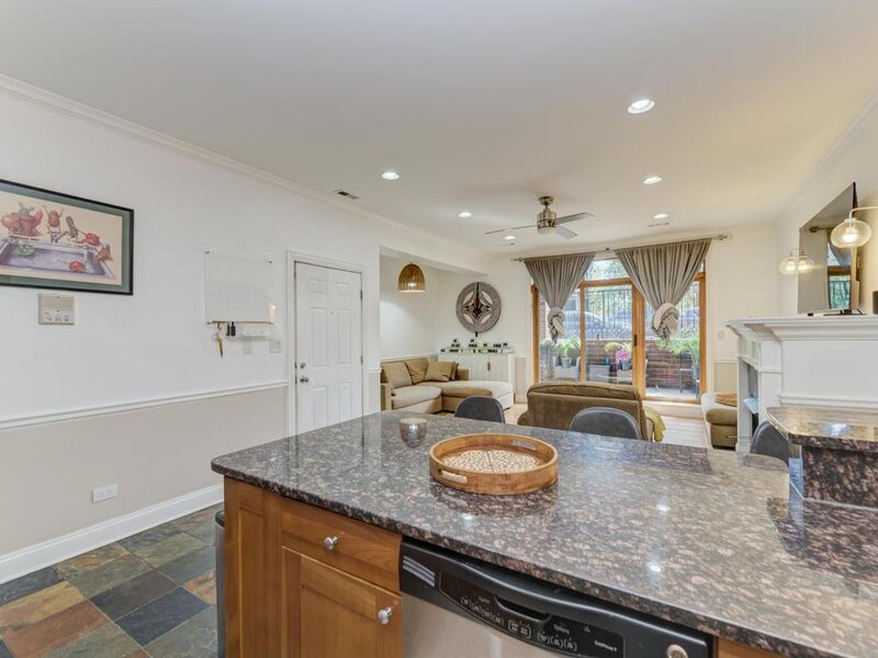 4222 S King Drive Chicago IL 60653