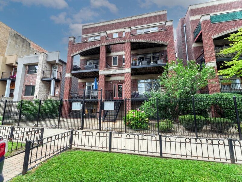 4222 S King Drive Chicago IL 60653