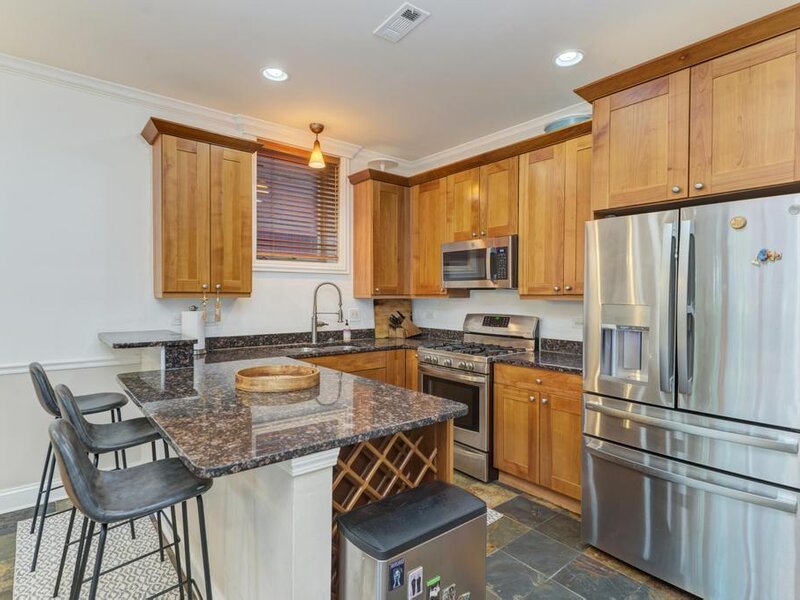 4222 S King Drive Chicago IL 60653