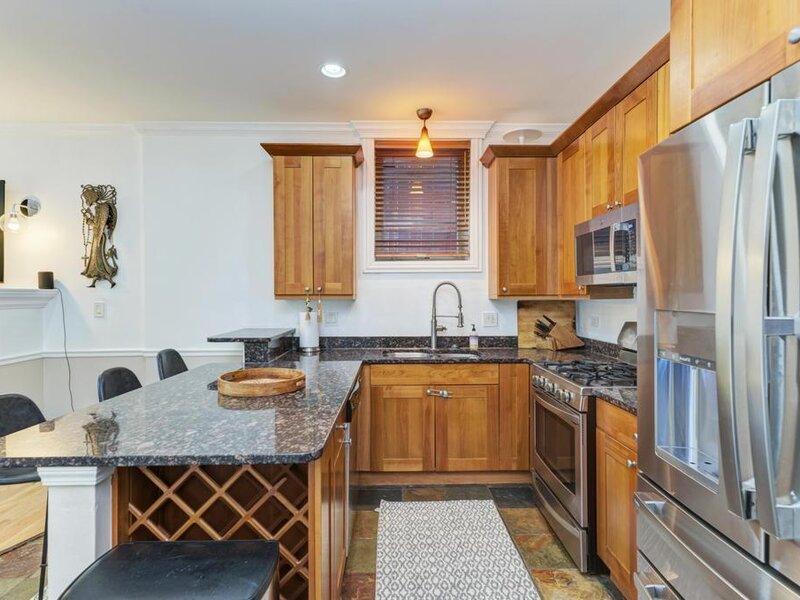 4222 S King Drive Chicago IL 60653