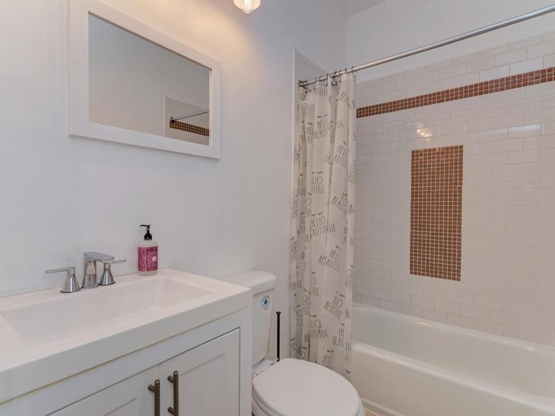 4222 S King Drive Chicago IL 60653