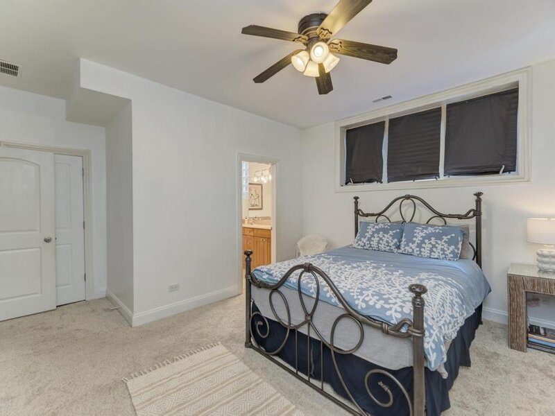 4222 S King Drive Chicago IL 60653