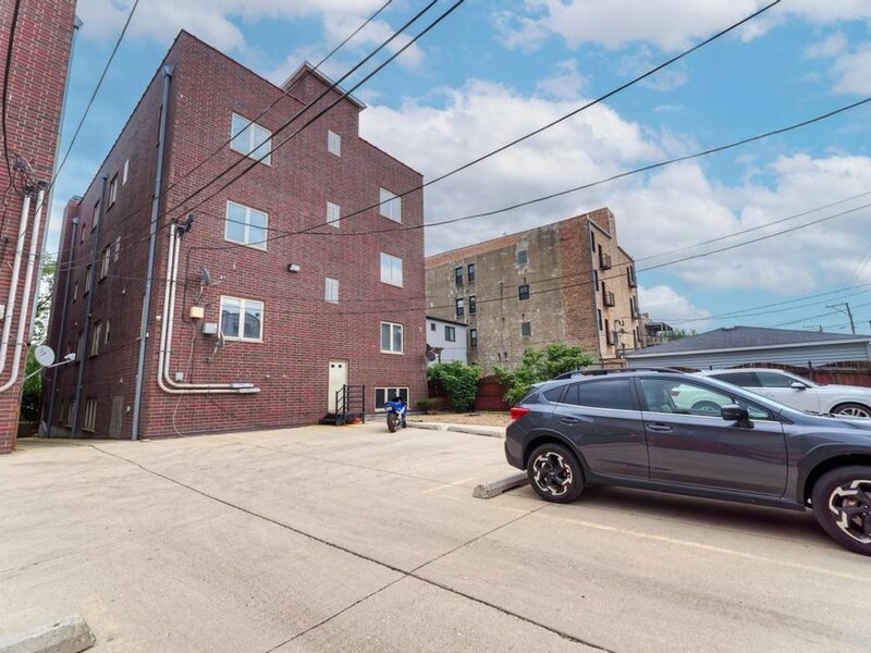 4222 S King Drive Chicago IL 60653