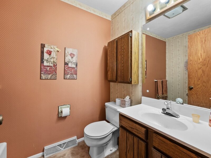 543 40th Avenue East Moline IL 61244