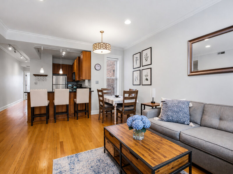 2152 W Ainslie Street Chicago IL 60625