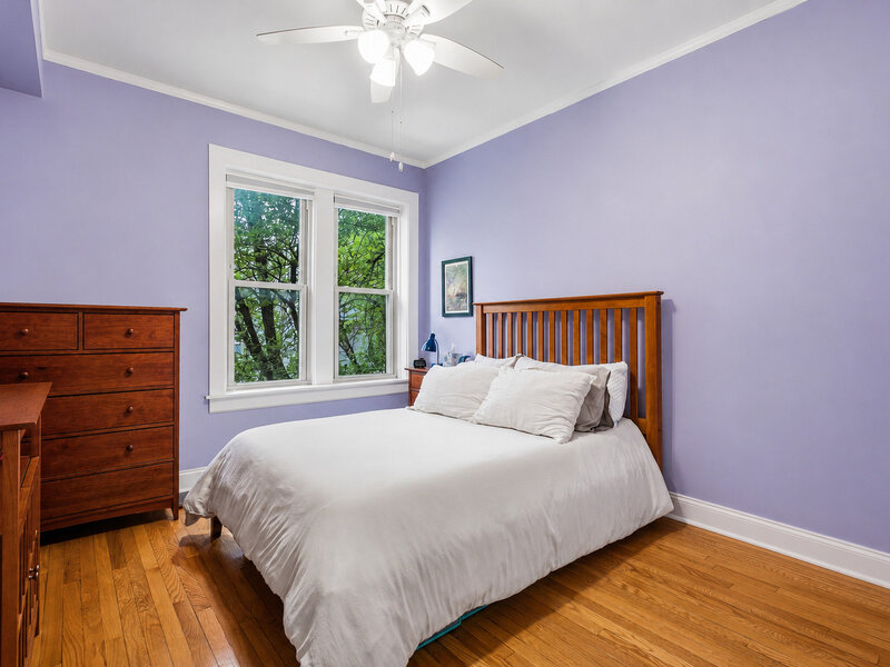 2152 W Ainslie Street Chicago IL 60625