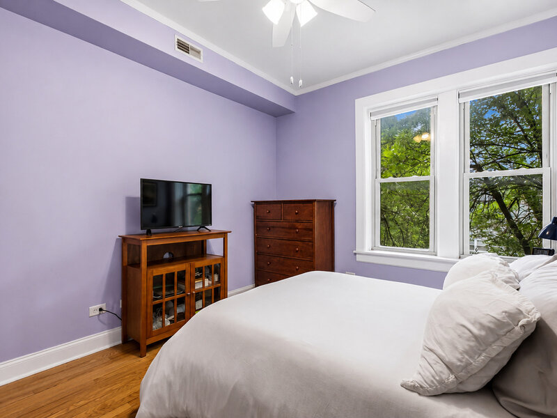 2152 W Ainslie Street Chicago IL 60625