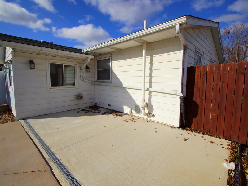 6711 Ridge Drive Davenport IA 52806