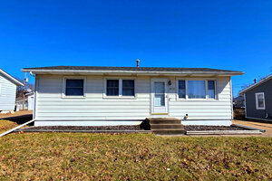 Photo of 6711 Ridge Drive Davenport IA 52806