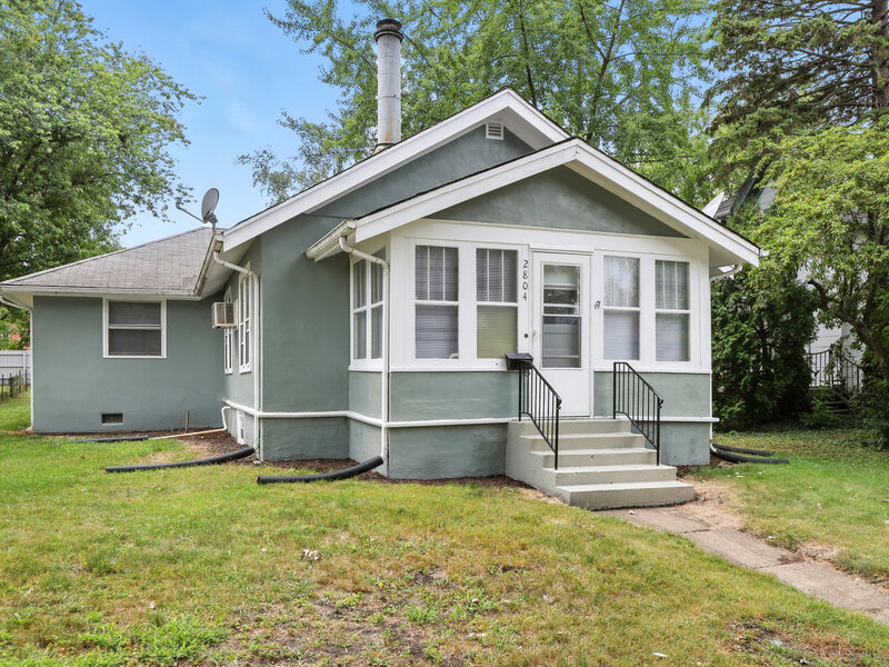 2804 Elim Avenue Zion IL 60099