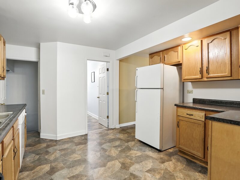 2804 Elim Avenue Zion IL 60099