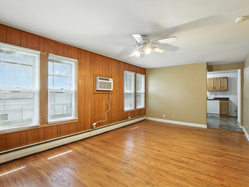 2804 Elim Avenue Zion IL 60099