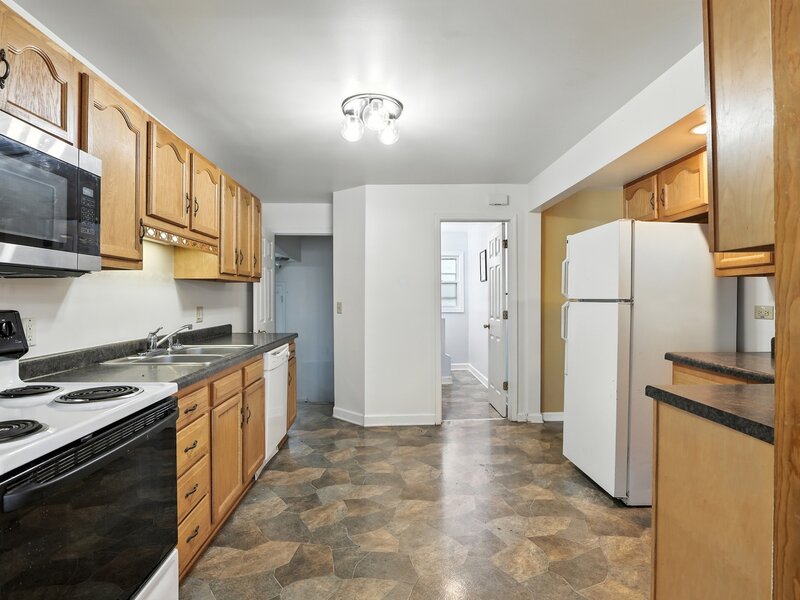 2804 Elim Avenue Zion IL 60099
