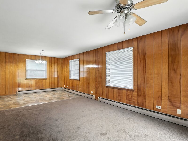 2804 Elim Avenue Zion IL 60099