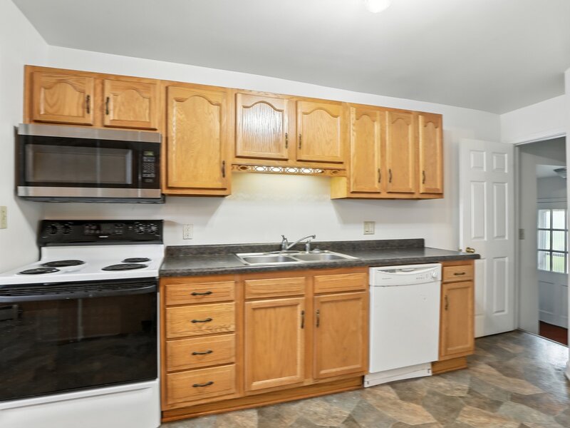 2804 Elim Avenue Zion IL 60099