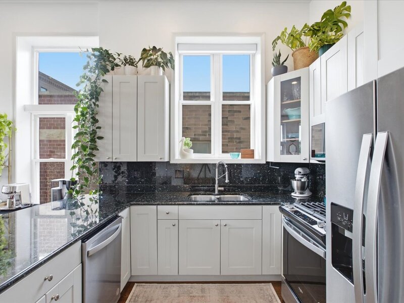 2448 N Southport Avenue Chicago IL 60614