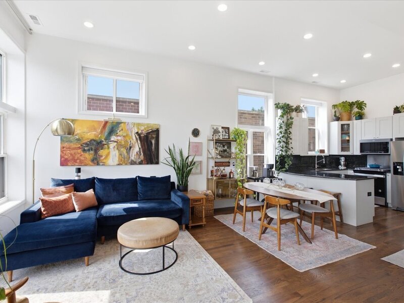 2448 N Southport Avenue Chicago IL 60614