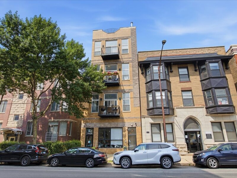 2448 N Southport Avenue Chicago IL 60614