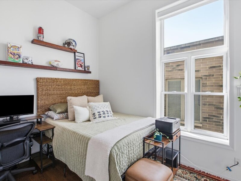 2448 N Southport Avenue Chicago IL 60614
