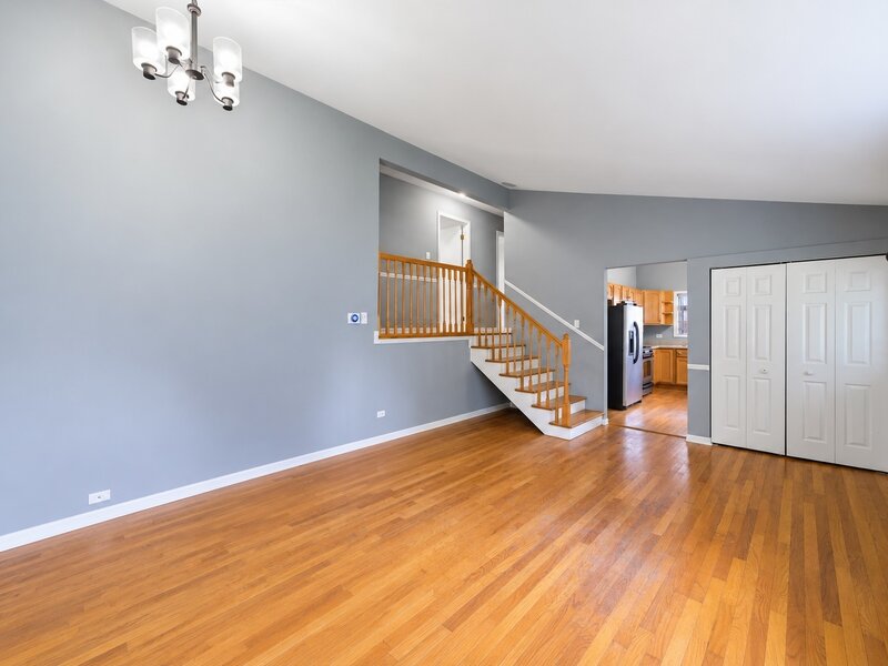 132 E Montana Avenue Glendale Heights IL 60139