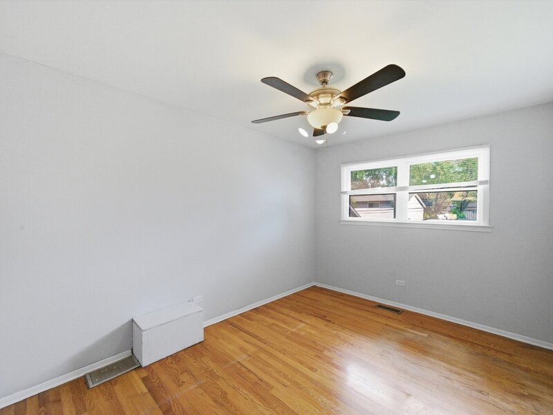 132 E Montana Avenue Glendale Heights IL 60139