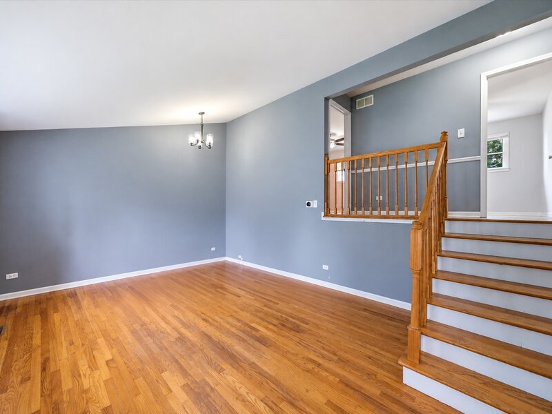 132 E Montana Avenue Glendale Heights IL 60139
