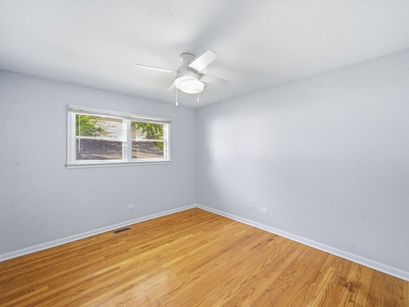 132 E Montana Avenue Glendale Heights IL 60139