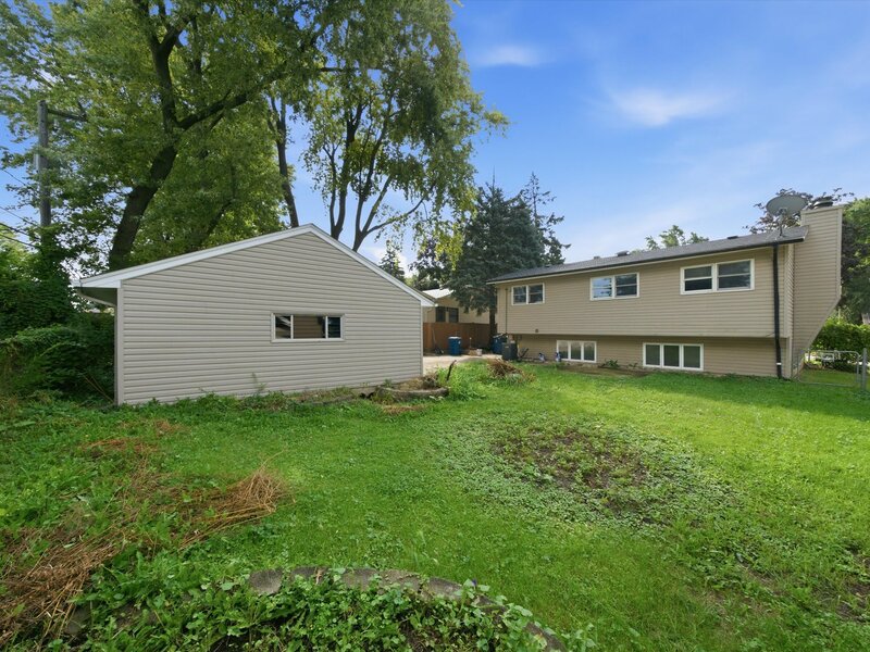 132 E Montana Avenue Glendale Heights IL 60139