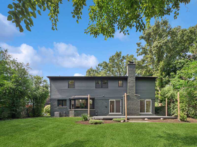 1695 Overland Trail Deerfield IL 60015