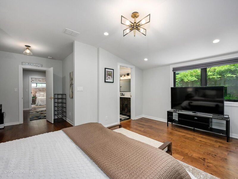 344 E Witchwood Lane Lake Bluff IL 60044