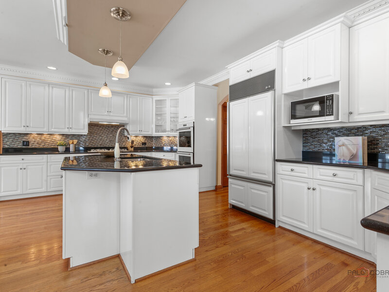 37181 N Fox Hill Drive Wadsworth IL 60083