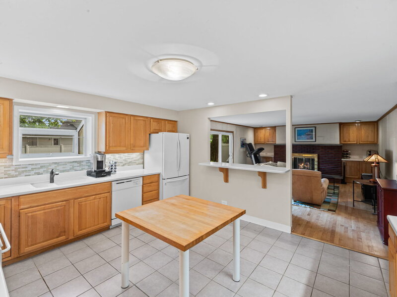 3822 Knight Street Glenview IL 60025