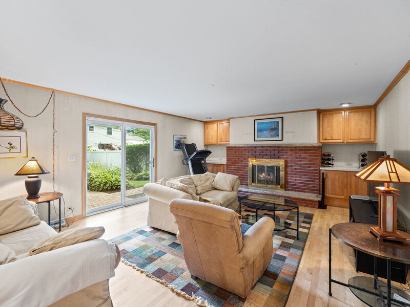 3822 Knight Street Glenview IL 60025
