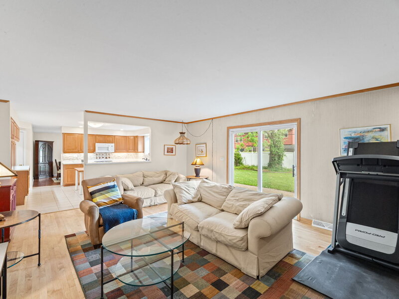 3822 Knight Street Glenview IL 60025