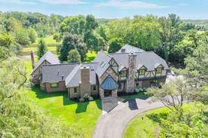 Photo of 1899 Hilltop Lane Bannockburn IL 60015