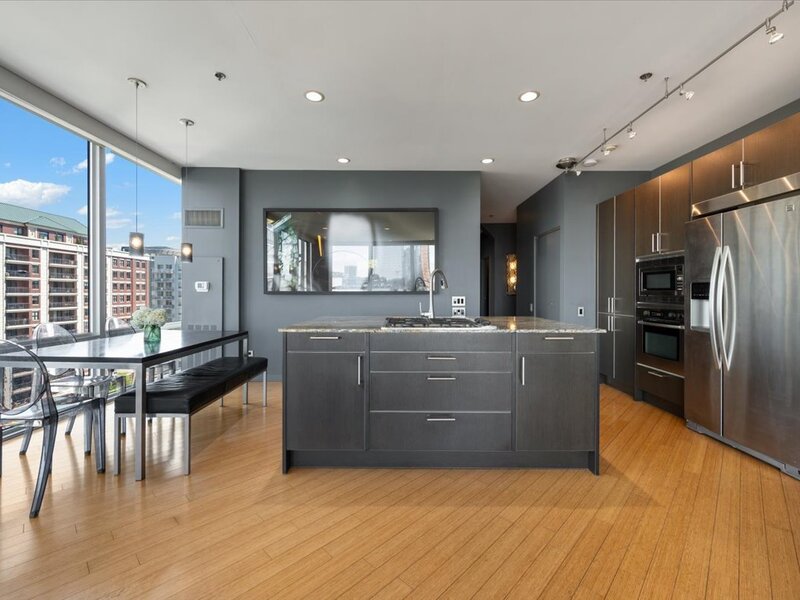 653 N Kingsbury Street Chicago IL 60654