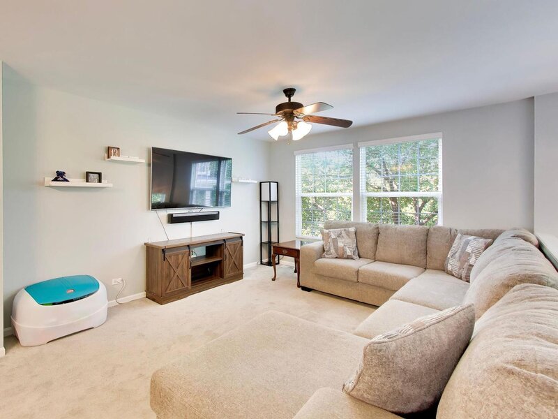 2478 Anna Way Elgin IL 60124